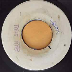Dennis Brown - Let Love In flac